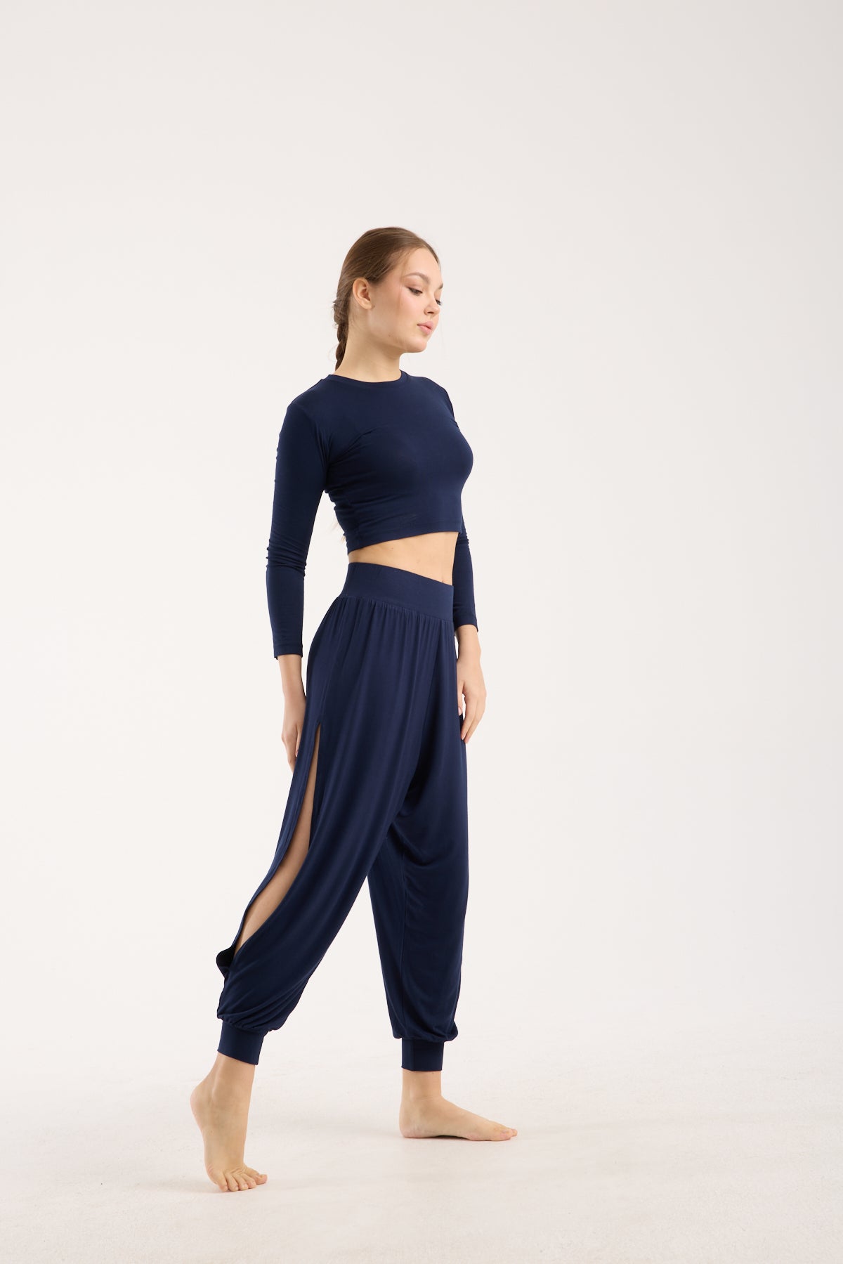 Long-Sleeve Fitted Crop Top - Navy Blue